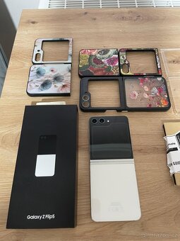 Samsung Galaxy Z Flip5 256Gb,záruka - 8