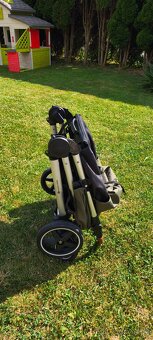 kočárek petitte a mars street 2 - 8