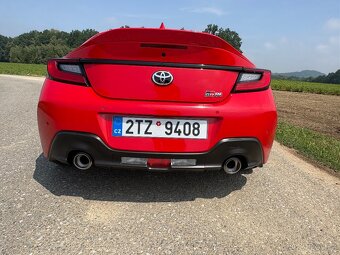 TOYOTA GR86 - 8
