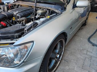 Lexus is200 diely - 8