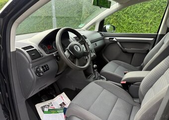 Volkswagen Touran 2,0 TDi Nová STK Tažné klima nafta - 8