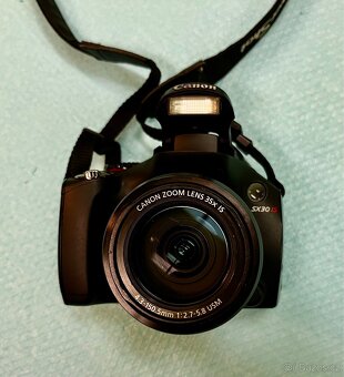 Canon PowerShot SX30 IS 14,1 Mpx CCD 24–840 mm zoom - 8