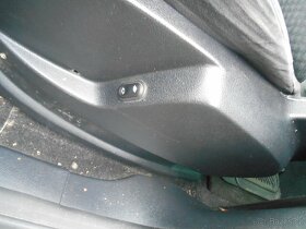 ford galaxy 7 mist rok 2008 obsah 1,8 92kw najezd 320tis - 8