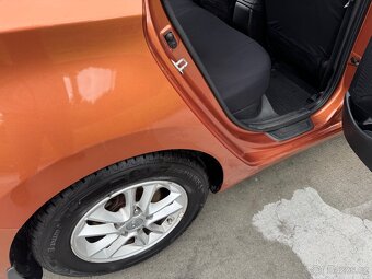 Prodám Hyundai i30 combi 1.6 - 88kw DOHC Benzin KM 71000 - 8