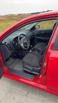 Hyundai i30 1.6 CRDi 66 kW, r.v. 2011, nafta, 193 tis. km - 8