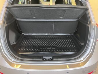 Hyundai ix20 / 60 tis.km / TOP STAV - 8