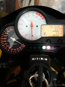 Honda VTR 1000F FireStorm - 8