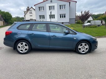 Opel Astra J SPORT TOURER 1.7 CDTI 2012 - 8