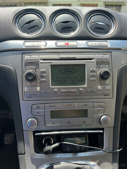 Ford S-Max - 8