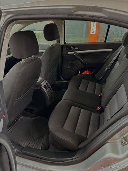 Škoda Octavia 1.6 MPI 75 kW – r. 2007 - 8