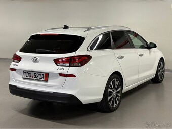 Hyundai i30 1.6 CRDi, 100 KW, Automat, FULL výbava,1majitel - 8