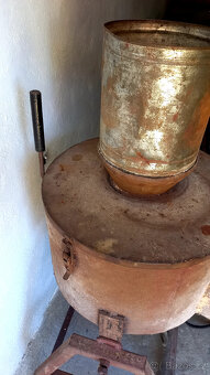 Mlátička drtička obilí s motorem - 8