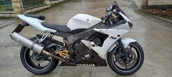 Yamaha r6 - 8