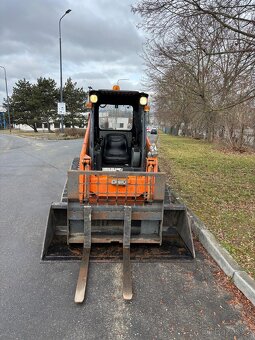 Pásový smykový nakladač Komatsu CK 20-1, hmotnost 3.6 t - 8