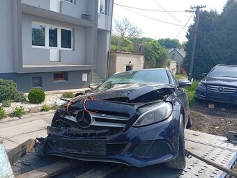 Prodám náhradní díly na mercedes céčko w205 - 8