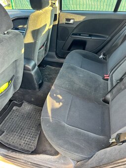 Ford Mondeo 2.0 tdci 85kw, r.v. 2004 - 8