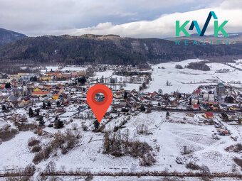 Stavební pozemek, 851 m2, elektřina, voda, kanalizace na hra - 8