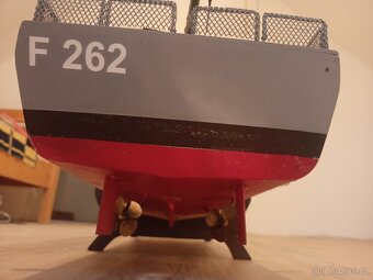 RC loď - 8