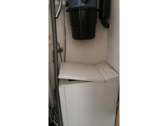 Nájem bytu 1kk - ul. Hybešova, zařízená garsoniera 27 m2, l - 8
