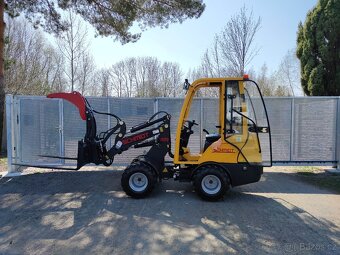 mininakladač Schmidt 3530, motor kubota - 8