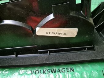 pravé vnitřní světlo kouřové (zatmavené) Seat Toledo 1L09451 - 8