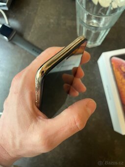 iPhone XS 64 GB zlatý, top stav, nova baterie - 8