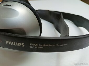 bezdrátová sluchátka Philips SBC HC 8350 - 8