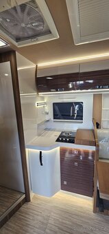 180PS 4místa 3,5t automat Mobilvetta Kyacht TL86 obytné auto - 8