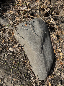 Okrasný kamen na zahradu - 8