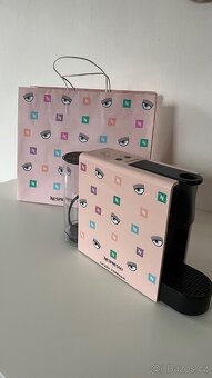 Nespresso Chiara Ferragni kavovar Essenza Mini - 8