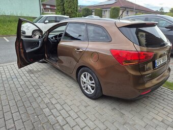 Kia Ceed, benzin-LPG, r.v. 2016, najeto 105tis - bazary NE - 8