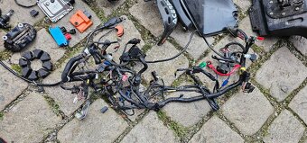 Prodám díly na KTM Duke 125 - 8