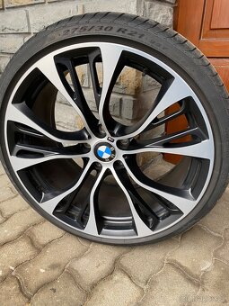 Originál BMW STYLE 599 + pneumatiky PIRELLI P ZERO E - 8
