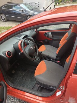 Toyota aygo 1.0 VVT-i 2012 - 8