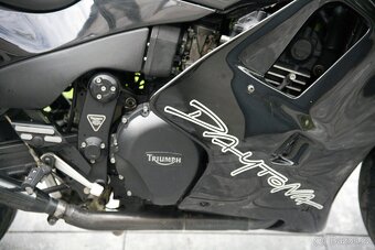 Triumph Daytona 900 1996 - 8