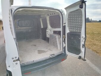 Fiat Doblo Maxi Dlouhá verze 66Kw 08/2010 - 8