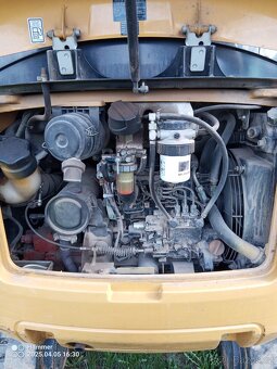 Minibagr Cat 302.4, 2013.r.v. - 8