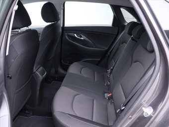 Hyundai i30 1,0 T-GDI 88kW Klimatizace (2017) - 8