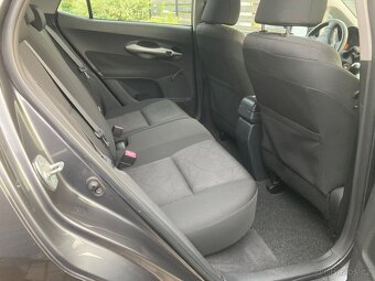 Toyota Auris 1.4 D‑4D, 66 kW, 2008 - 8
