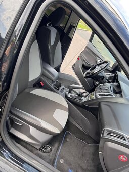 Ford Focus, Turnier Champions Edition 2.0 - 8