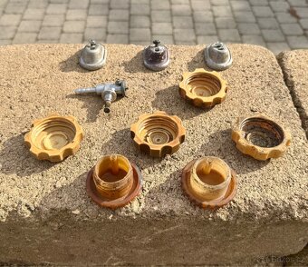 Stadion S11, S22 - dily - 8