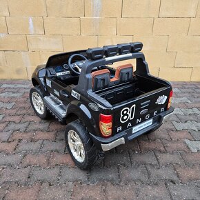 Dětské elektrické autíčko Ford Ranger Wildtrak 4x4 - 8