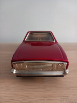 Prodám plechový model auta FORD MUSTANG MACH I - 8