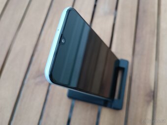 Samsung Galaxy A40 4GB RAM, 64GB Uložiště vypálený display - 8