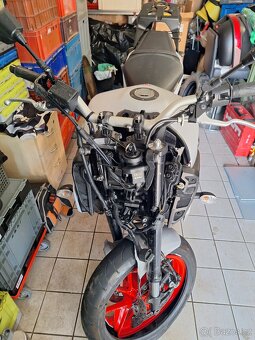 Bouraná Yamaha MT 09 - 8
