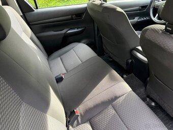 TOYOTA HILUX 2.4 D4D WEBASTO 1.Majitel DPH - 8