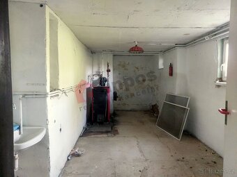 Prodej rodinného domu v Žádovicích ke kompletní rekonstrukci - 8