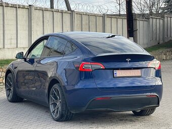 Tesla  Y 2022 rok - 8