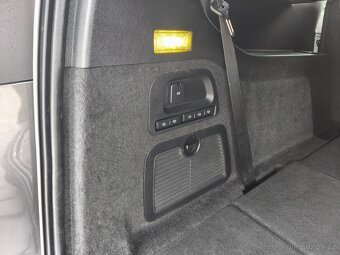 Ford Galaxy 2,0 tdci Titanium - 8