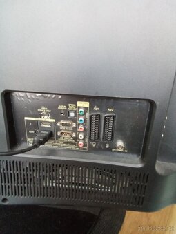 TELEVIZOR LG - 8